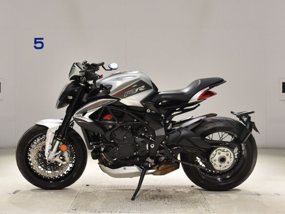 2022 MV Agusta Dragster 800, серый, 1100000 рублей - вид 2