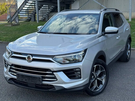 2022 SsangYong Korando IV, серебристый, 1350000 рублей, вид 2