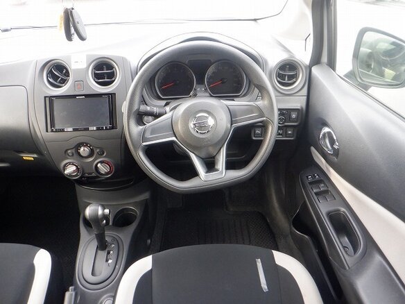 2019 Nissan Note II Рестайлинг, серебристый, 1170000 рублей - вид 4