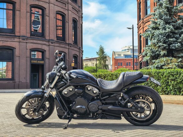 2006 Harley-Davidson V-Rod, чёрный, 1190000 рублей - вид 3