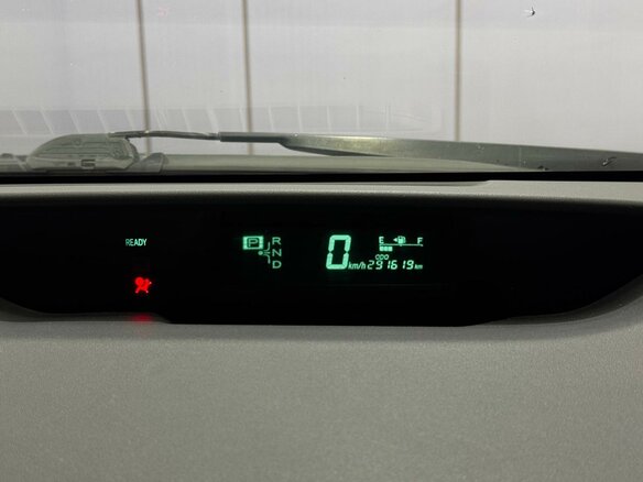 2010 Toyota Prius JDM II Рестайлинг (XW20), белый, 749000 рублей - вид 21