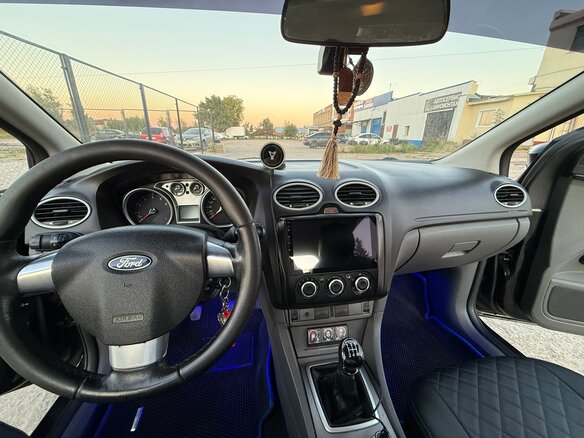 2009 Ford Focus II Рестайлинг, чёрный - вид 13