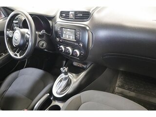 2017 Kia Soul II Рестайлинг, оранжевый, 1049000 рублей, вид 5