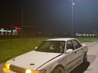 1989 Toyota Mark II VI (X80), белый, 1000000 рублей, вид 1