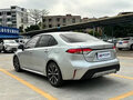2022 Toyota Corolla Sporty XII (E210) Рестайлинг, серебристый - вид 2