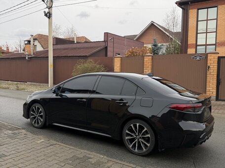 2022 Toyota Levin XII (E210) Рестайлинг, чёрный, 1600000 рублей, вид 4
