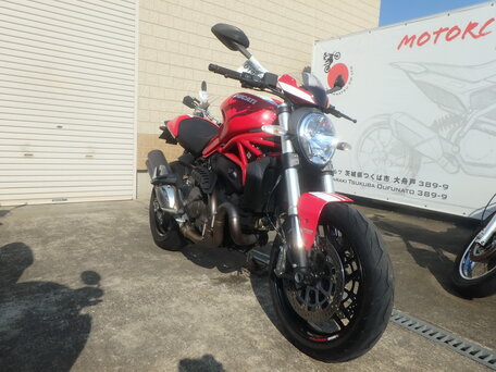 2015 Ducati Monster 821, красный, 640000 рублей, вид 1
