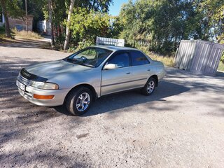 1993 Toyota Carina VI (T190), золотистый, 250000 рублей, вид 2