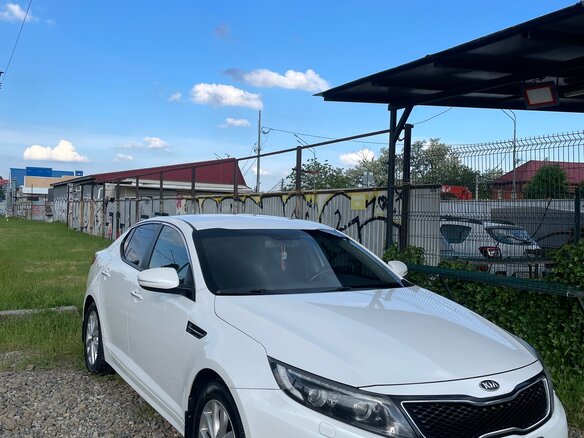 2014 Kia Optima III Рестайлинг, белый, 1450000 рублей - вид 1