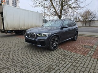 2019 BMW X5 40i IV (G05/G18), серый, 4500000 рублей, вид 3