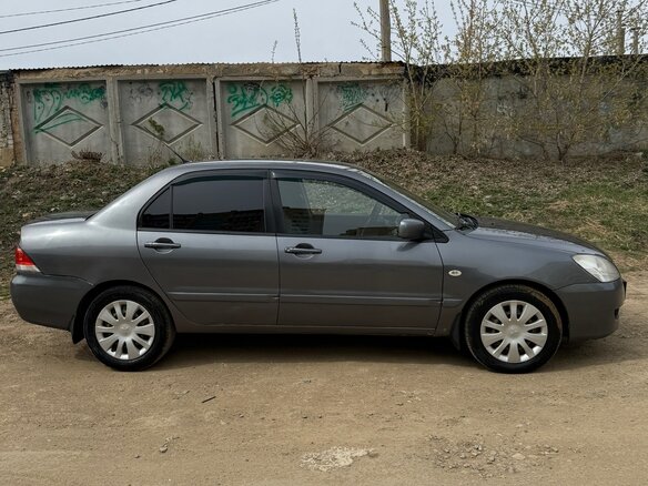 2006 Mitsubishi Lancer IX Рестайлинг, серый, 380000 рублей - вид 2