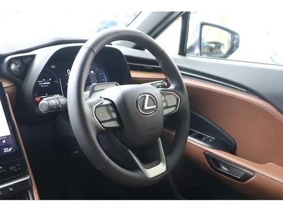 2025 Lexus LBX, белый, 4333666 рублей - вид 16