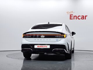 2023 Hyundai Sonata VIII (DN8) Рестайлинг, белый, 2180000 рублей, вид 4