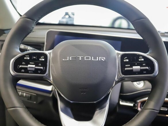 2026 Jetour X70+ I Рестайлинг, белый - вид 12