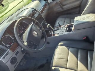 2008 Volkswagen Touareg I Рестайлинг, чёрный, 1100000 рублей, вид 3