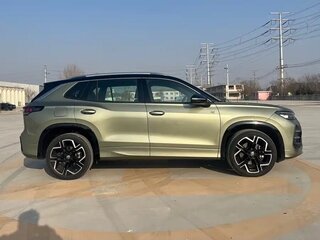 2025 Volkswagen Tayron II (China Market), зелёный, 5084360 рублей, вид 4