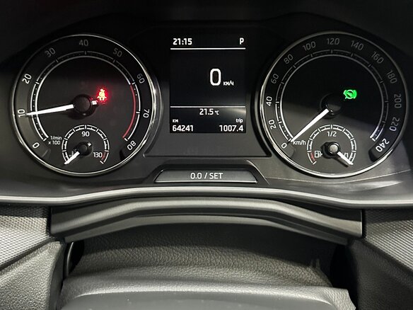 2021 Skoda Rapid II, серый, 1750000 рублей - вид 9