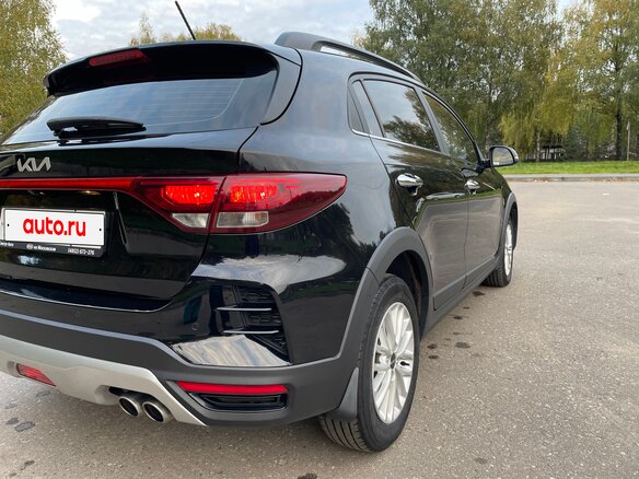 2021 Kia Rio X IV Рестайлинг, чёрный, 1815000 рублей - вид 4