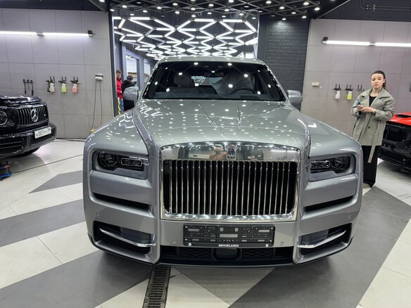 2020 Rolls-Royce Cullinan I (Series I), серый, 25500000 рублей - вид 8