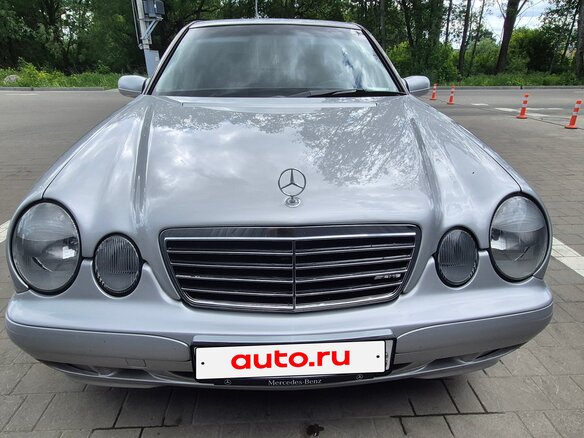 2000 Mercedes-Benz E-Класс 200 II (W210, S210) Рестайлинг, серебристый, 800000 рублей - вид 4