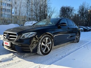 2016 Mercedes-Benz E-Класс 200 V (W213, S213, C238), чёрный, 3790000 рублей, вид 2
