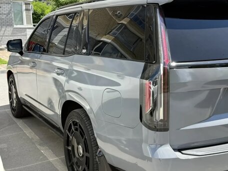 2021 Cadillac Escalade V, серый, 6999999 рублей, вид 4