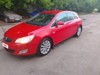 2011 Opel Astra J, красный, 615000 рублей, вид 1