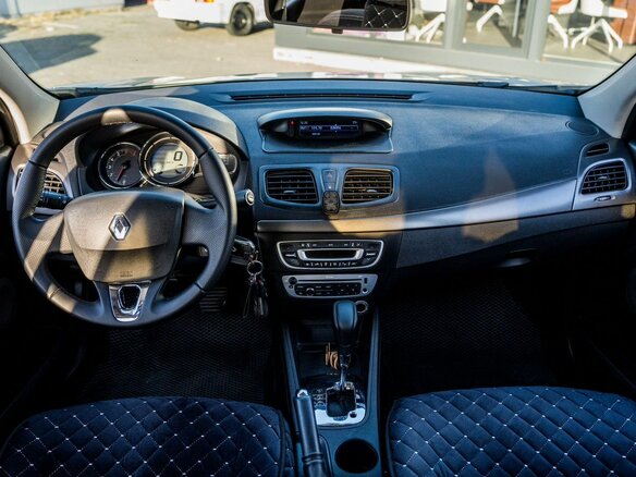 2013 Renault Fluence I Рестайлинг, серый, 680000 рублей - вид 7