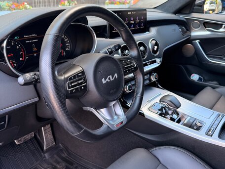 2022 Kia Stinger I Рестайлинг, синий, 3250000 рублей, вид 5