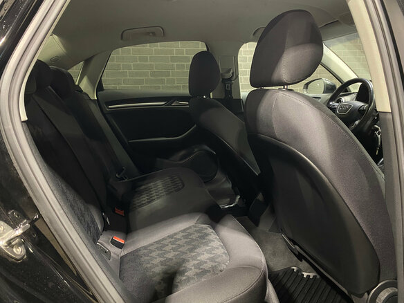 2013 Audi A3 III (8V), чёрный - вид 9
