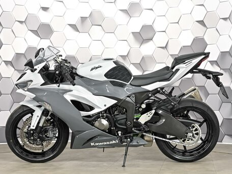 2021 Kawasaki ZX-6 Ninja, белый, 1099000 рублей, вид 4