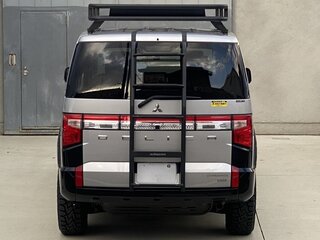 2023 Mitsubishi Delica D:5 I Рестайлинг, серебристый, 2224000 рублей, вид 5