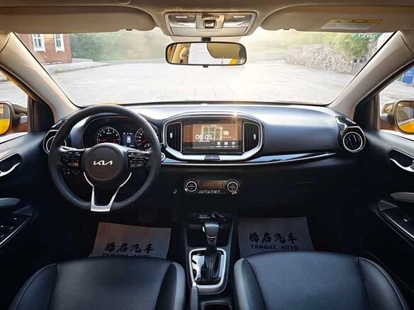 2023 Kia KX1, оранжевый, 1349000 рублей - вид 11