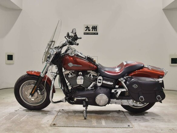 2009 Harley-Davidson Fat Bob, красный, 715000 рублей
