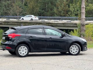 2017 Ford Focus III Рестайлинг, чёрный, 1000000 рублей, вид 3