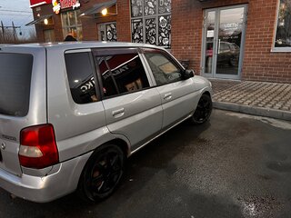 2000 Mazda Demio I (DW), серебристый, 85000 рублей, вид 2