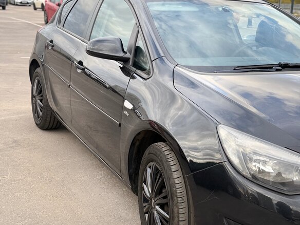 2014 Opel Astra J Рестайлинг, чёрный, 835000 рублей - вид 5