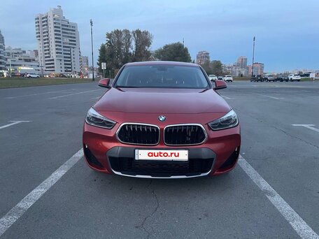 2020 BMW X2 sDrive18i I (F39), красный, 2900000 рублей, вид 2