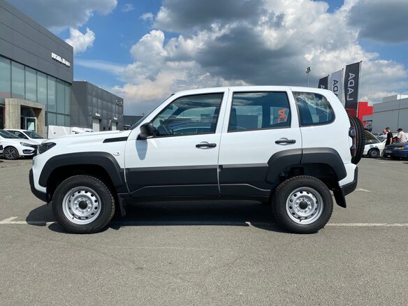 2026 Lada (ВАЗ) Niva Travel I Рестайлинг, белый - вид 11