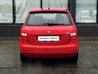 2010 Skoda Fabia II Рестайлинг, красный, 549000 рублей, вид 4
