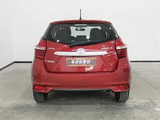 2021 Toyota Yaris IV, красный, 1500000 рублей, вид 4