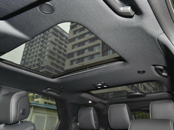2025 Land Rover Discovery P360 V Рестайлинг, чёрный, 13270000 рублей - вид 18