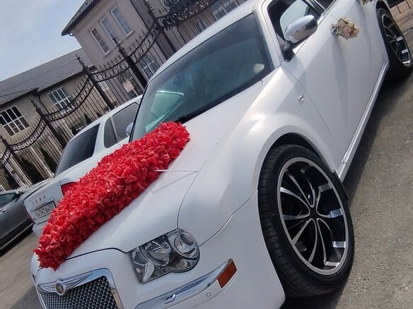 2008 Chrysler 300C I, белый, 1790000 рублей - вид 12