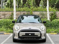2023 Mini Hatch Cooper III (F55/F56) Рестайлинг 2, серый - вид 1