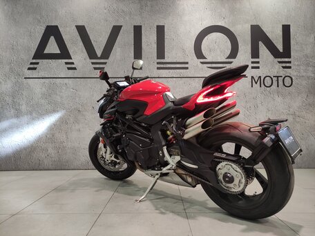 2021 MV Agusta Brutale 1000, красный, 1800000 рублей, вид 3