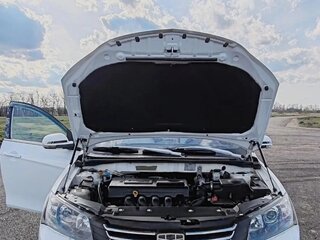 2013 Geely Emgrand EC7, белый, 650000 рублей, вид 3