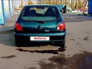 1999 Ford Fiesta Mk4 Рестайлинг, зелёный, 175000 рублей, вид 4