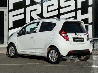 2021 Chevrolet Spark III (M300) Рестайлинг, белый, 1050000 рублей, вид 2