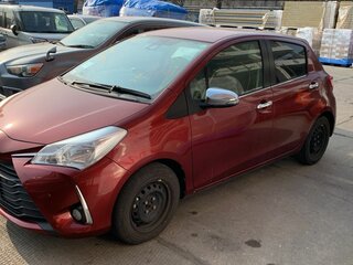 2019 Toyota Vitz III (XP130) Рестайлинг 2, красный, 1460000 рублей, вид 1