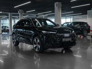2026 Audi Q5 L III (GU), чёрный, 7310000 рублей, вид 2